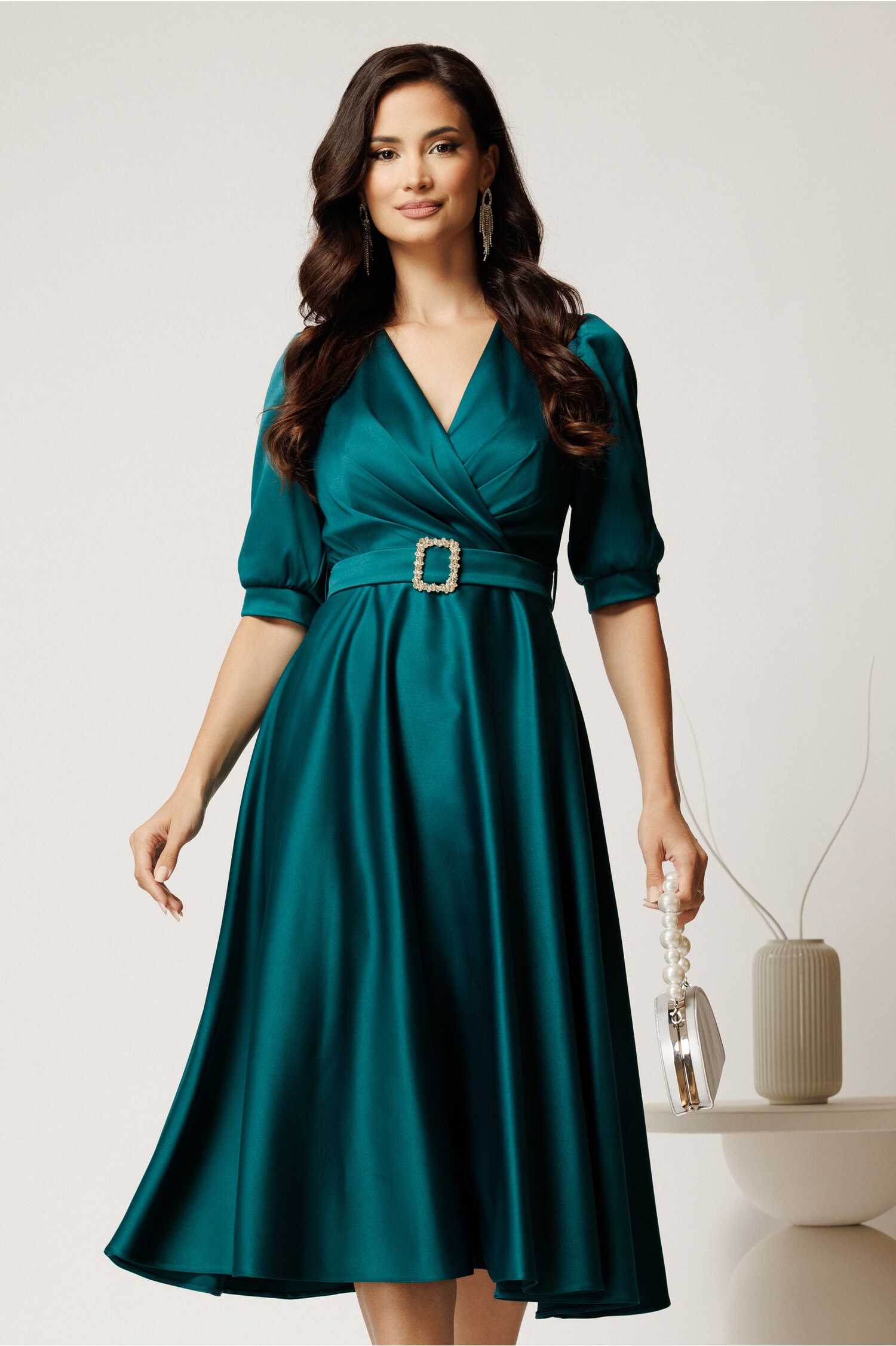 Rochie midi verde tafta elegantă cu cordon
