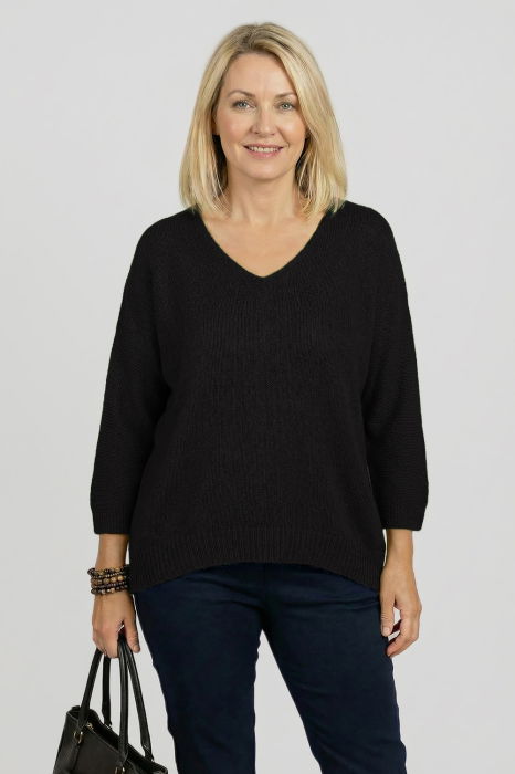 Pulover Pufos Negru Maneca Fluture | Shopika