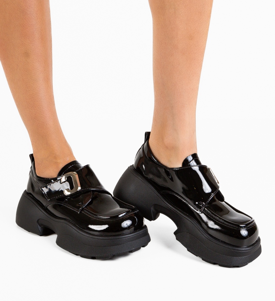 Pantofi Casual Urdela Negri - Eleganță și Versatilitate