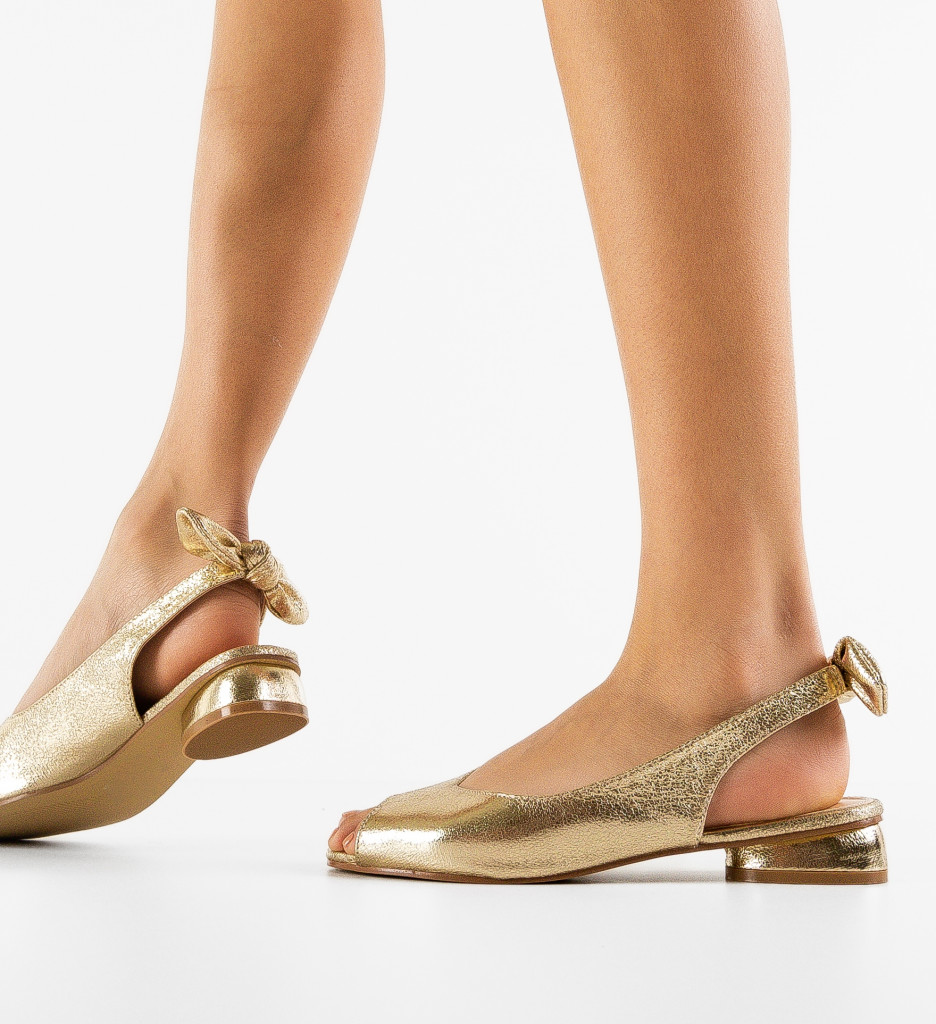 Sandale cu toc Wojc Aurii - Eleganță și Stil