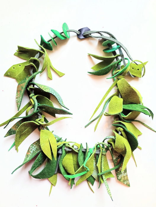 Colier Piele Verde Manual | Shopika Unicat