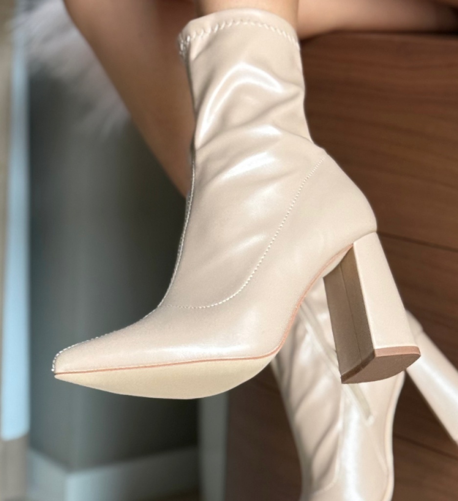 Botine Lopedia Bej Depurtat | Eleganță și Stil - imagine 8