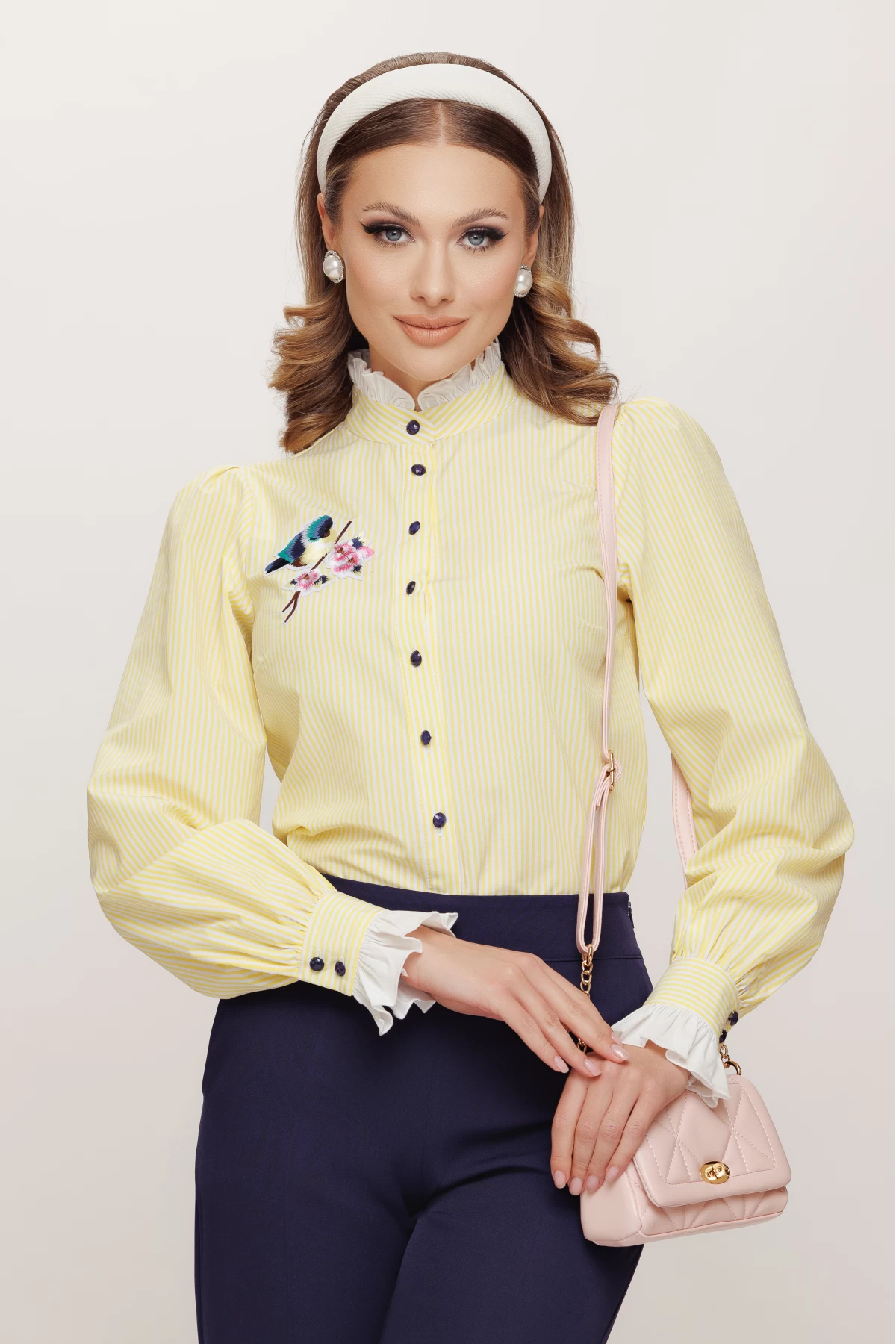 Cămașă Fofy Elegantă cu Broderie Aplicată