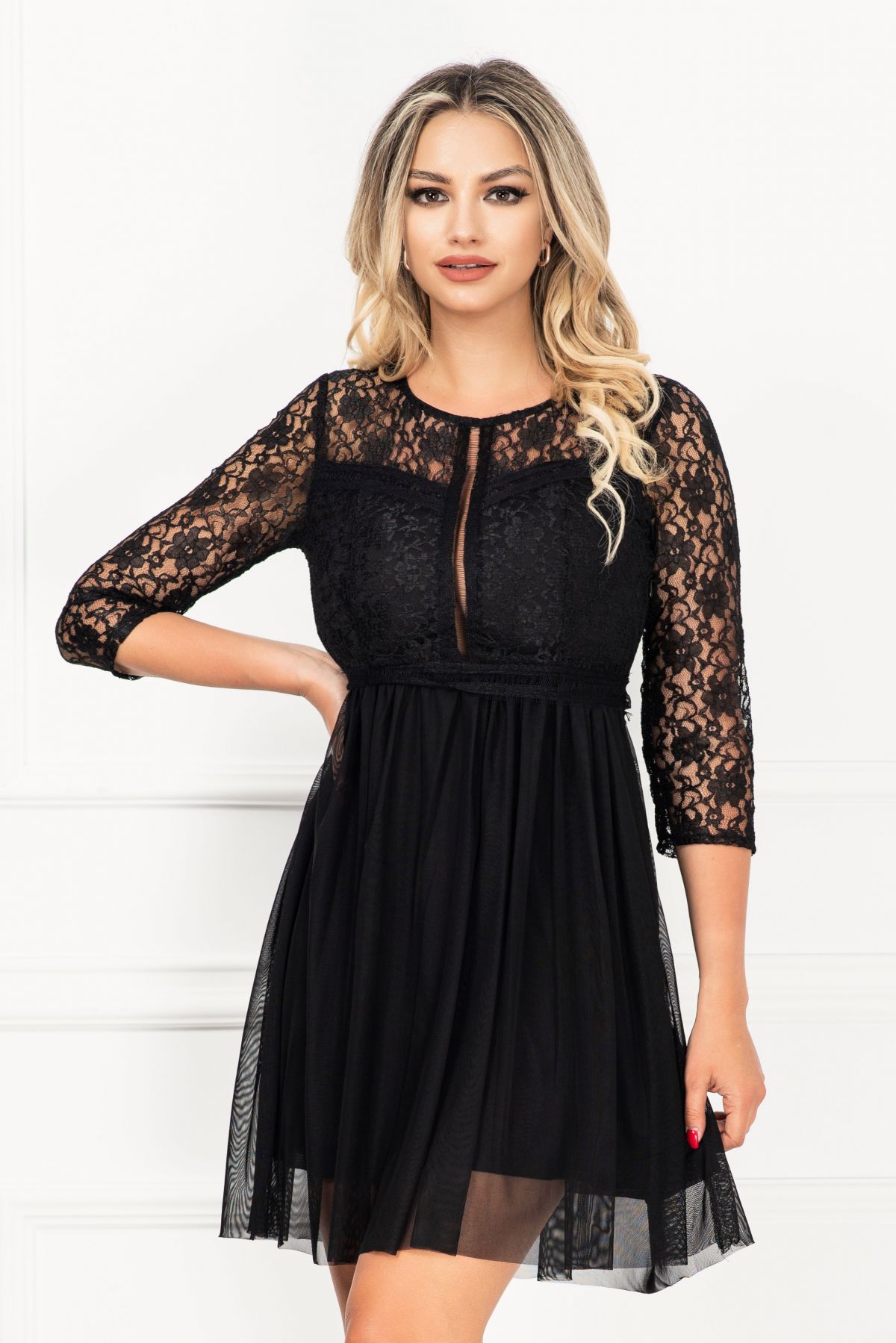 Rochie de ocazie mini in clos din dantela si tul negru