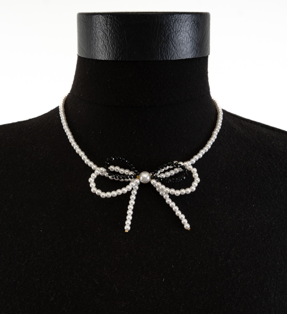Colier Dyta Alb - Accesoriu Elegant Versatil