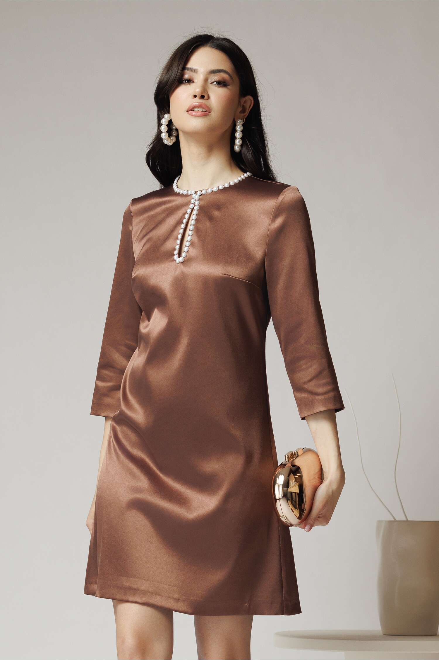 Rochie Eleganta Satin Maro cu Perle
