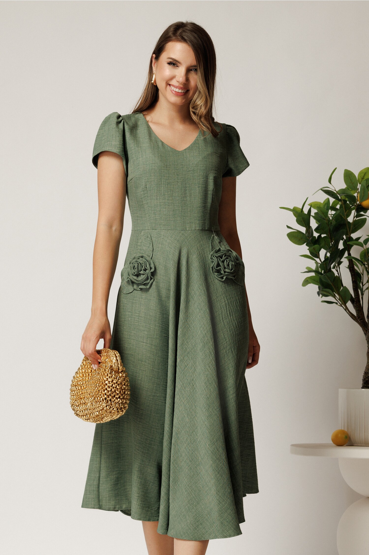 Rochie Midi Kaki Fluidă cu Accente Romantice